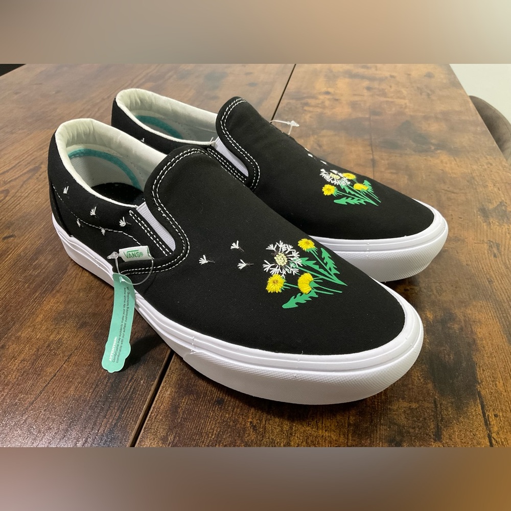 NEW!!! Vans - Unisex ComfyCush Slip-On Shoes - Picture 2 of 7